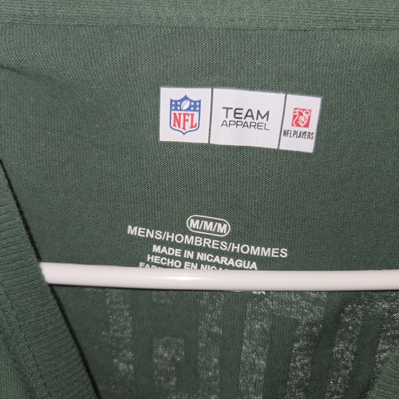 NFL Team Apparel Green Shirt - Picture 2 of 3
